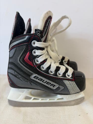 Bauer Vapor X30 Hockey Skates Regular Width 8 (Used)