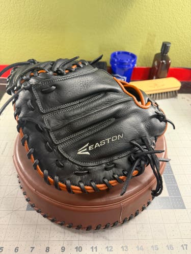 Easton RH Catcher's Baseball Glove 34" (Used)