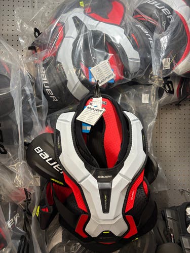 Men's Bauer Vapor Hyperlite Shoulder Pads (New)