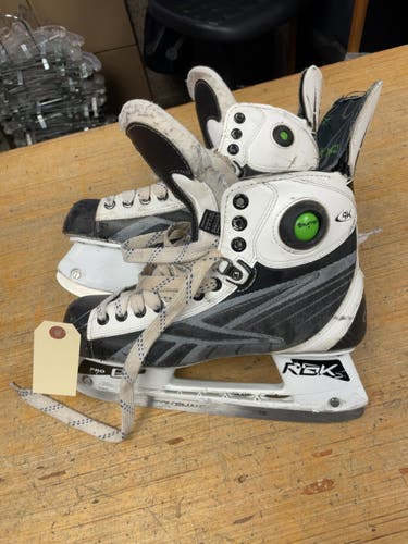 Reebok 9K The Pump Size 10 D Hockey Skates