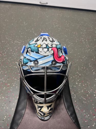 Pro Stock Medium Custom Goalie Mask (Almost New)
