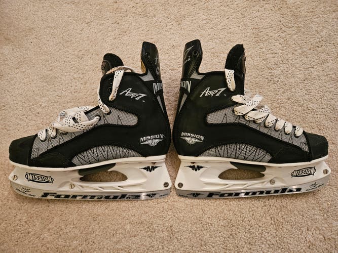 Used Sr. Mission Amp 7 Hockey Skates Regular Width size 7