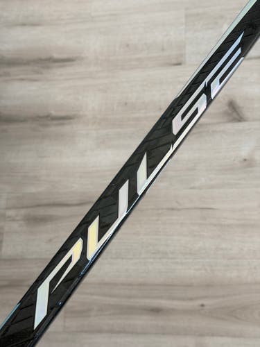 Bauer Pulse Left Hand Hockey Stick Senior P92 87 Flex Pro Stock (New) 67.5”