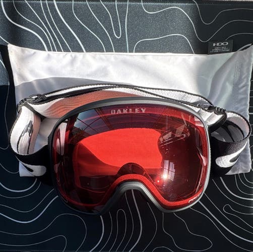 Oakley Flight Tracker Ski Goggles (Used)
