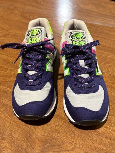 Purple Women's Size M 7.0 (W 8.0) Adult New Balance 574 Shoes (Used)