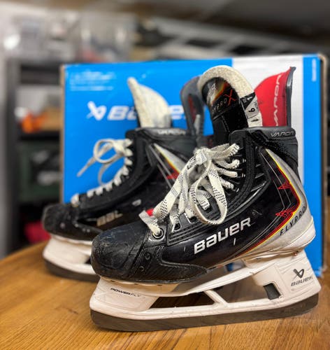 Bauer Vapor Flypro Skates w/ FlyTi Steel - Intermediate Size 6 (Good Condition)
