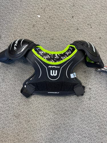 Large Youth Winnwell AMP 500 Shoulder Pads (New)