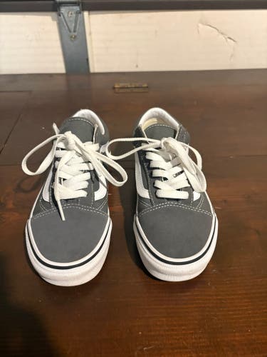 Gray Unisex Size M 4.5 (W 5.5) Adult Vans Old Skool Shoes (Used)
