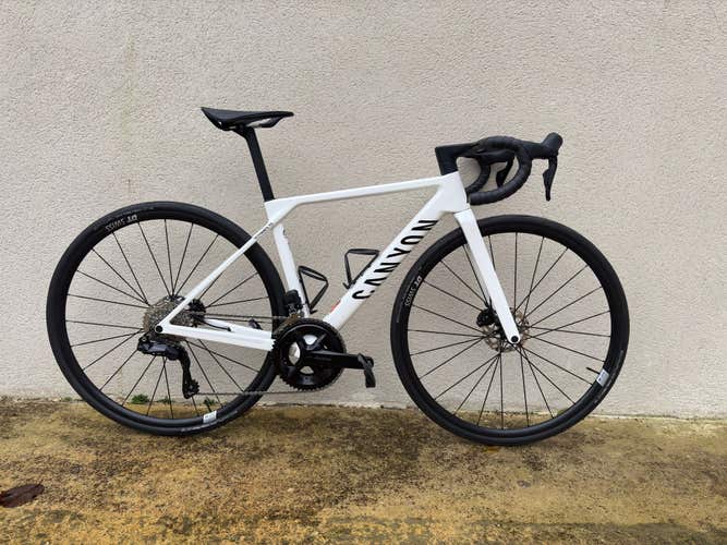 2026 Canyon Ultimate CF SL 7 Di2 Road Bike S