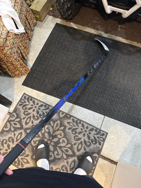 Intermediate CCM Ribcor Trigger 10 Pro Right Handed Hockey Stick P28 65 Flex (Used)