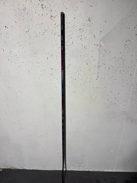 Senior CCM Trigger Unleashed Pro Right Handed Hockey Stick P28 75 Flex (New)