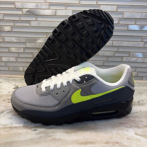 Nike Air Max 90 Color Black/Neon Yellow IQ0289-010 Men’s SIZE US 9.5 UK 8.5 New
