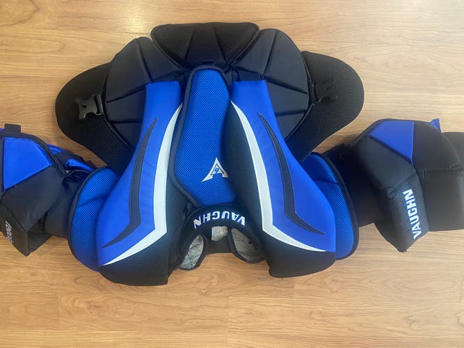 Large 2014 Vaughn Goalie Chest Protector (New)