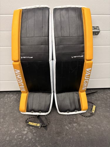 35+2 Vaughn SLR3 Pro Carbon Regular Goalie Full Set (Used)