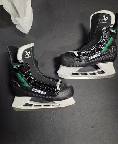 Brand New Bauer X-LS 2.0 Hockey Skates Regular Width Senior Size 8.0D