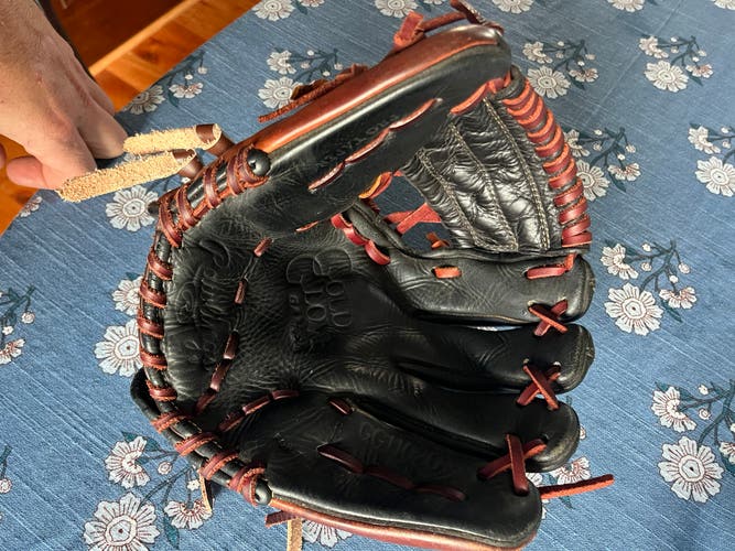 Rawlings Gold Glove Gamer Series RH Infield Baseball Glove 11" fresh lace