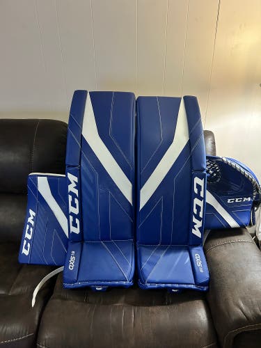 34" CCM Axis 1.9 Regular Goalie Full Set (New)