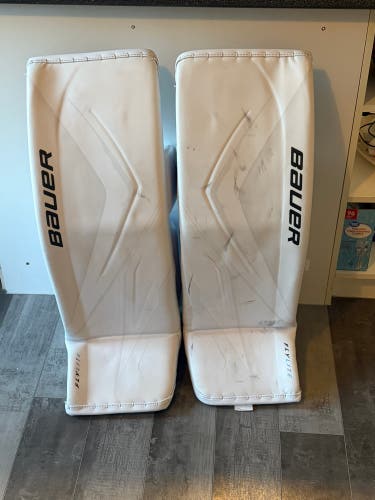 35" 2023 Bauer FlyLite Goalie Leg Pads (Used)