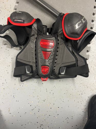 Large Senior CCM U+ CL Shoulder Pads Pro Stock (Used)