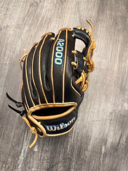 Wilson A2000 RH Baseball Glove 11.5" (Used like new)