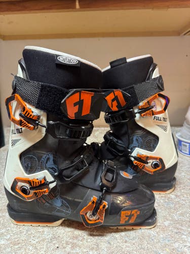270 275 MP Full Tilt Descendant 8 Ski Boots 90 flex Mondo 27 & 27.5 Moldable