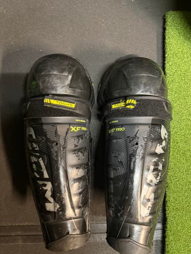 Senior CCM Tacks XF Pro 15" Shin Pads (Used)