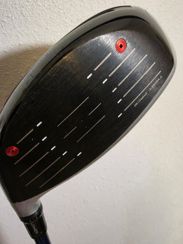 Men's TaylorMade M6 Right Handed Driver Stiff Flex 10.5 Loft Graphite Shaft 46" (Used)