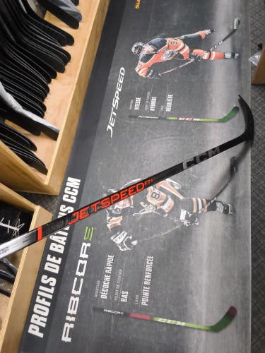 Senior CCM JetSpeed Team Right Handed Hockey Stick P28 75 Flex (New)