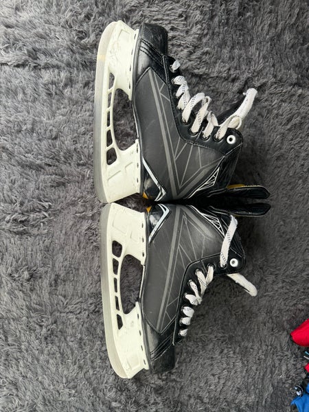 2016 Bauer Supreme S150 Hockey Skates Regular Width Size 5 (Used)