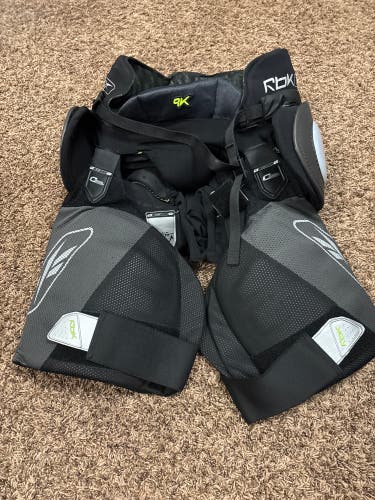 XL Reebok 9K Girdle