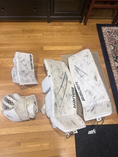 Bauer Vapor Hyperlite Goalie Leg Pads (Used)